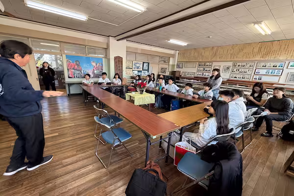 三崎小學入班學習和和拜訪三浦市教育長